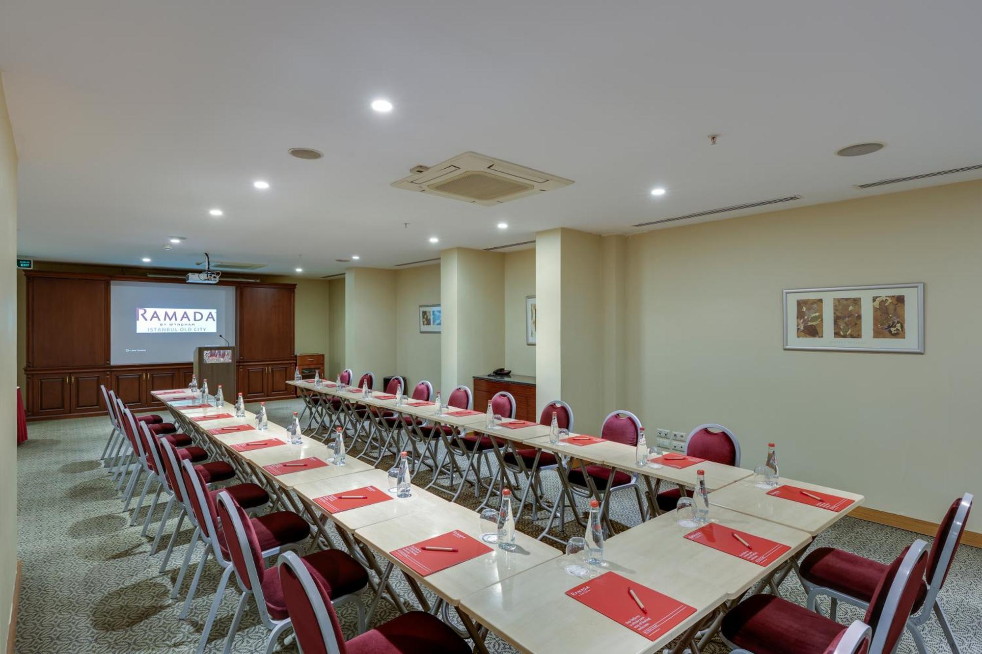 Ramada By Wyndham Istanbul Old City Istambul Exterior foto